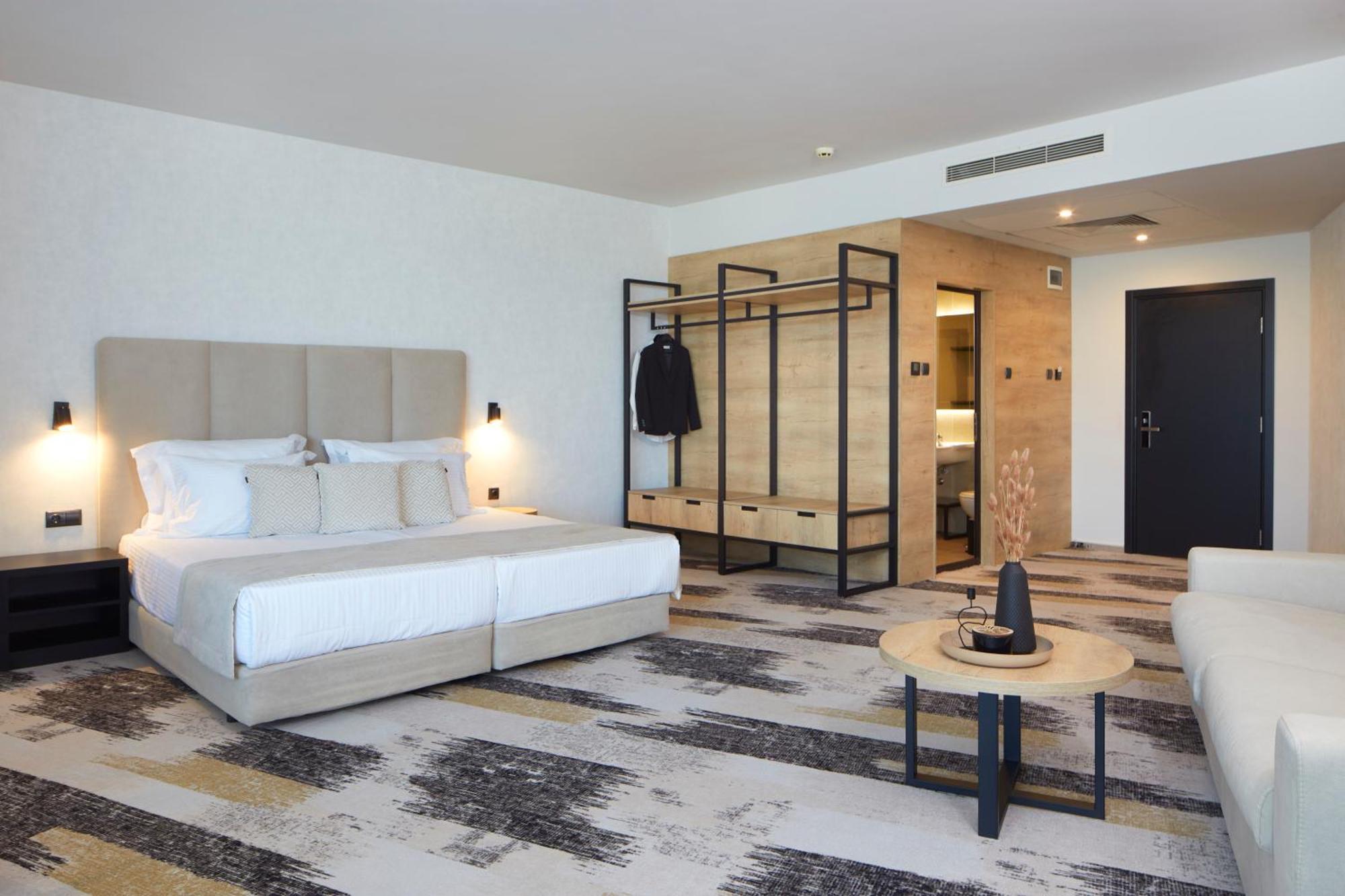 Hotel Marvel All Inclusive - Fully Renovated Free Beach Access Pantai Sunny Bagian luar foto