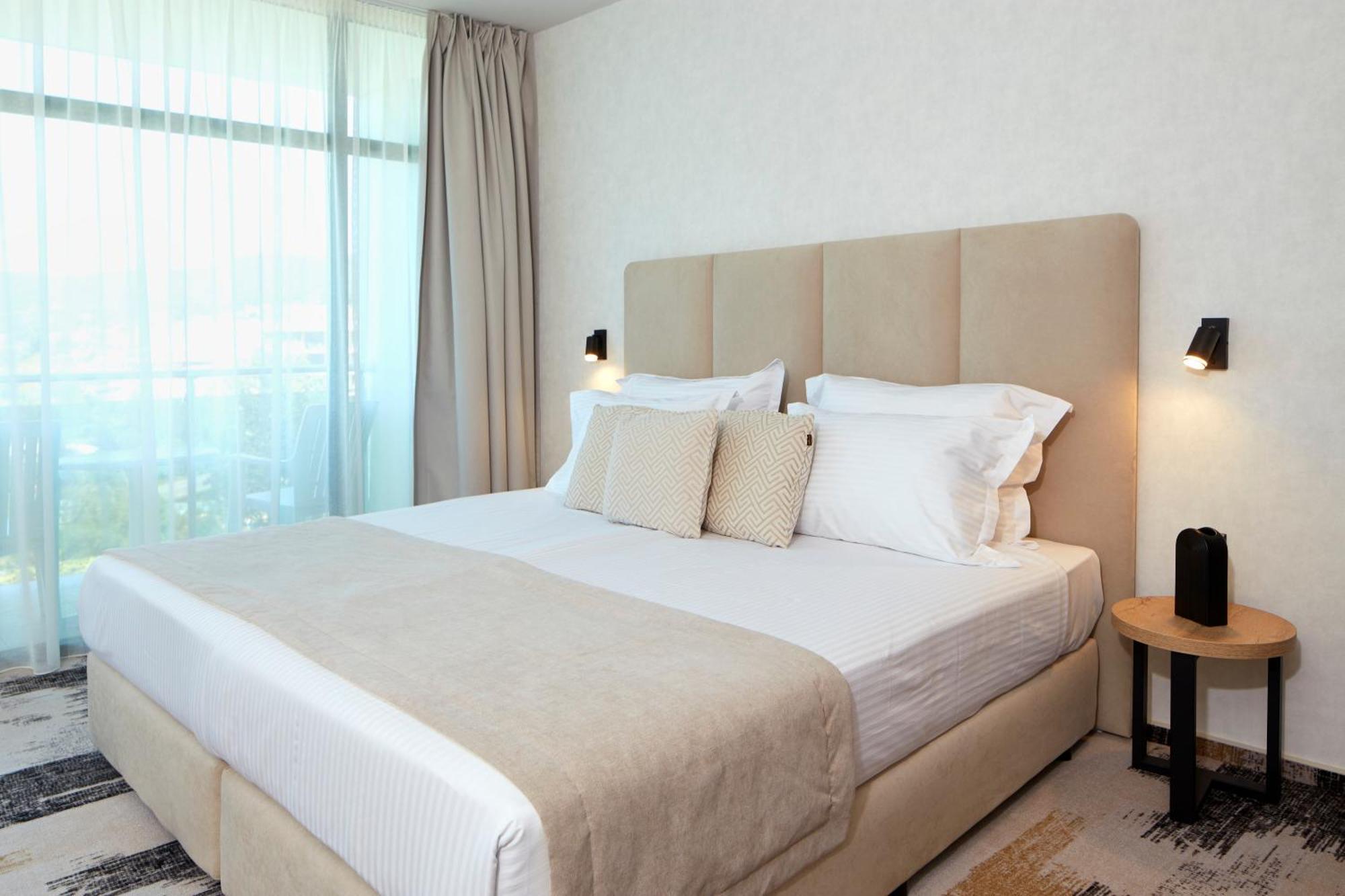 Hotel Marvel All Inclusive - Fully Renovated Free Beach Access Pantai Sunny Bagian luar foto